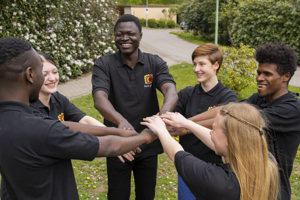 Teamgeist Freiwilliges Soziales Jahr oder Bundesfreiwilligendienst