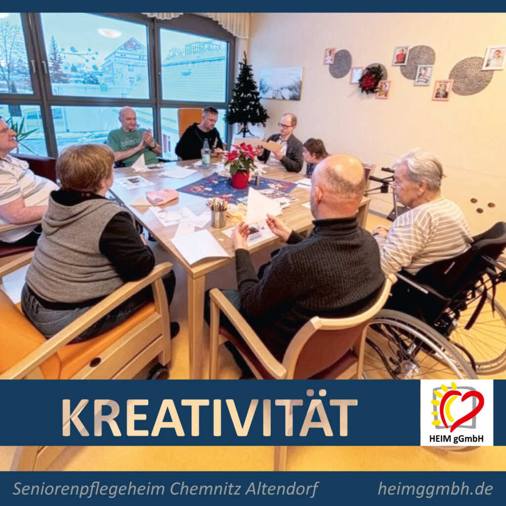 Kreativstunde im Seniorenpflegeheim Chemnitz Altendorf der HEIM gGmbH - Herstellen von dekorativer Winterdekoration